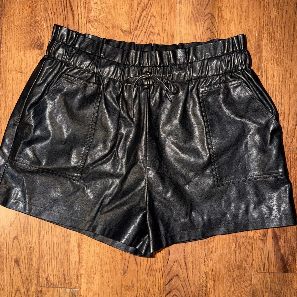 Faux Leather Black High Rise Drawstring Shorts Size  2XL Lined Festival Party